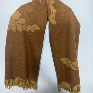 Soma 100% pure New Wool Throw/ oversized Shawl / Made In Italy / Tan & Brown